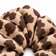 SHANZHUI Mocha Print Hair Accessory Set – Scrunchie & Headband Options – fold volume detail