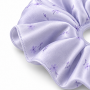 SHANZHUI Oversized Satin Scrunchie – Lilac Floral Pearl – outer edge finish detail